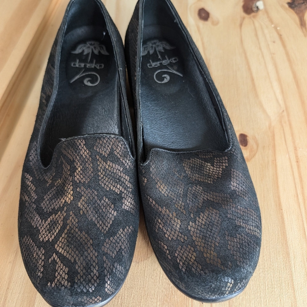 Dansko‎ olivia snake print leather  - Size 38 or 7.5